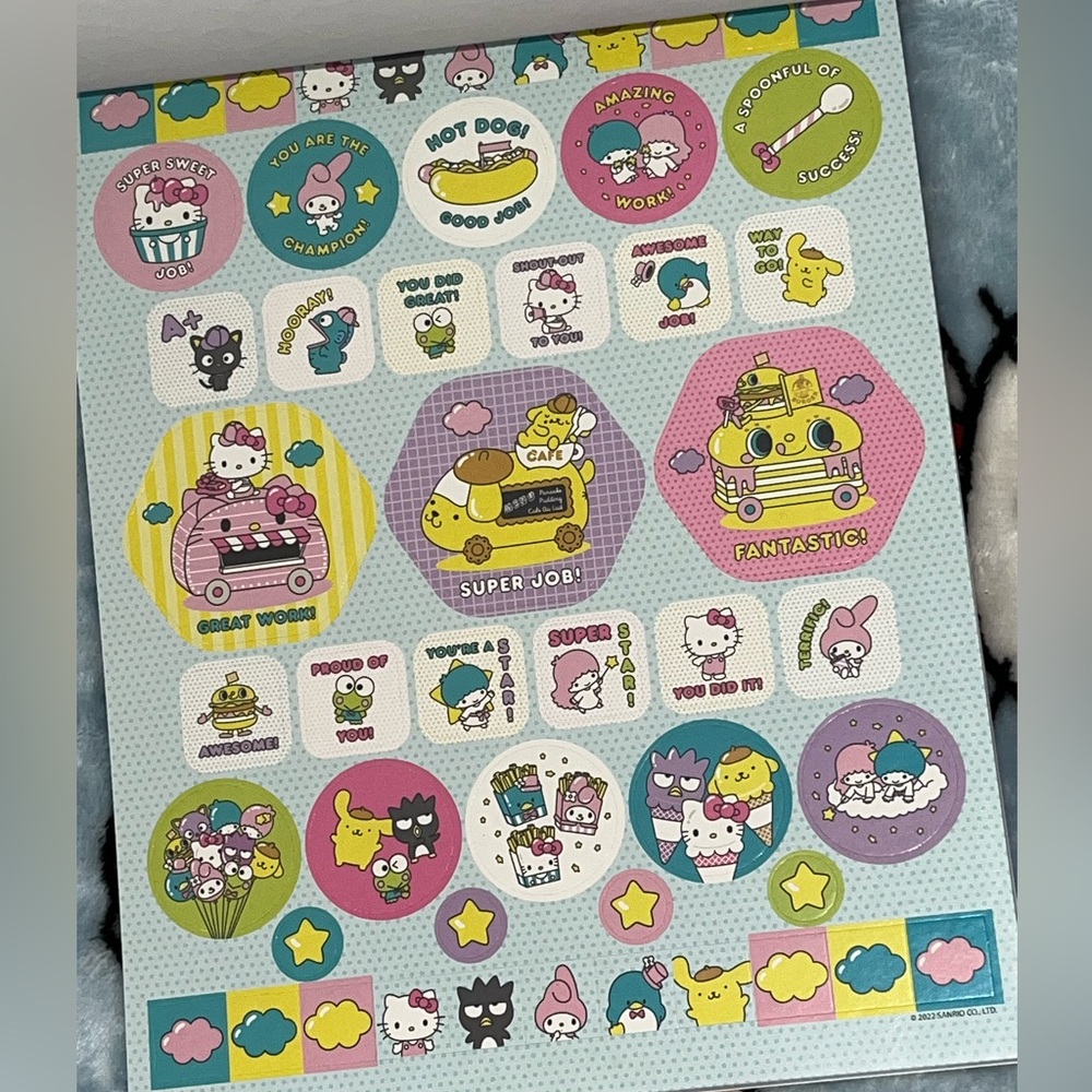 Hello Kitty Reward Sticker Book - Picture 3 of 5